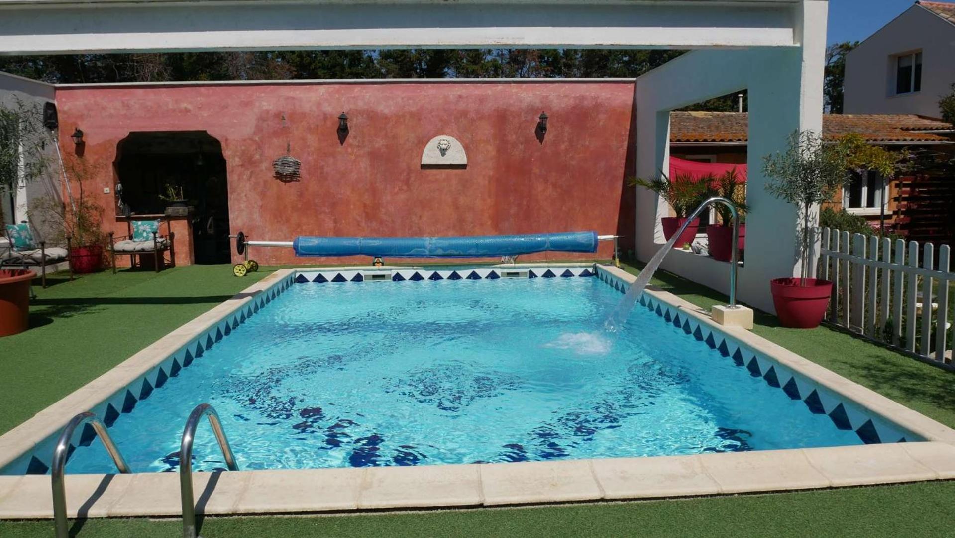 Mas Maurane-Roulotte Avec Spa Prive Aux Portes D'Arles Tarascon Exterior photo